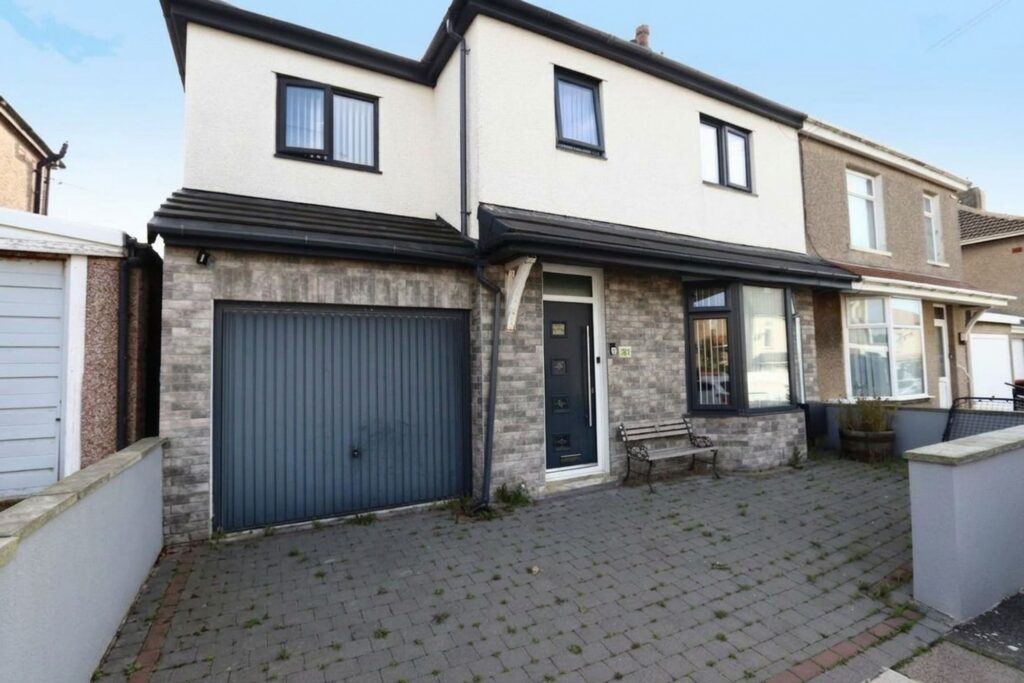 Yealand Avenue, Heysham, LA3