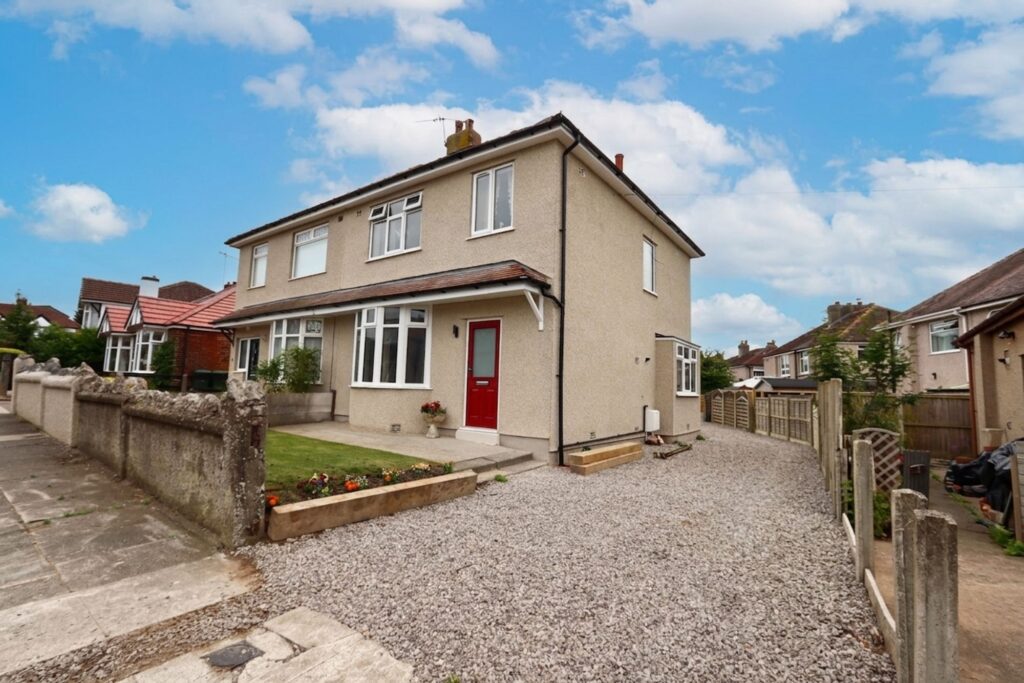 Kenyon Road, Morecambe, LA4