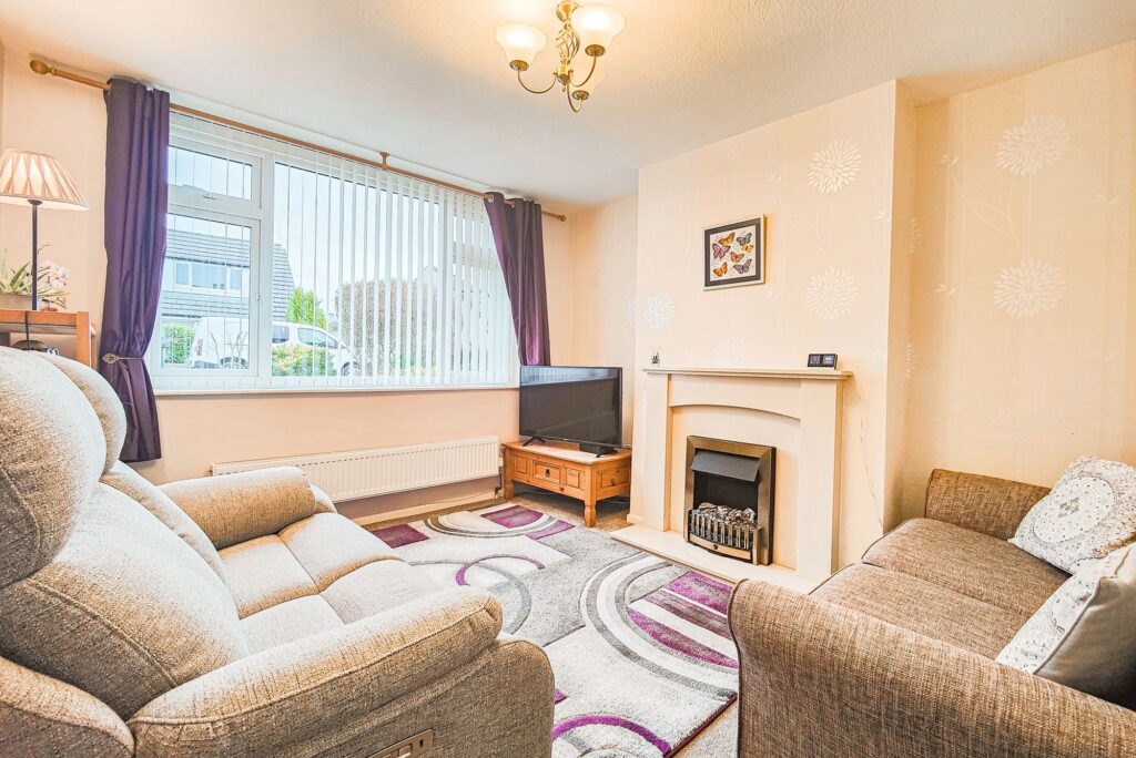 Lowlands Road, Bolton Le Sands, LA5