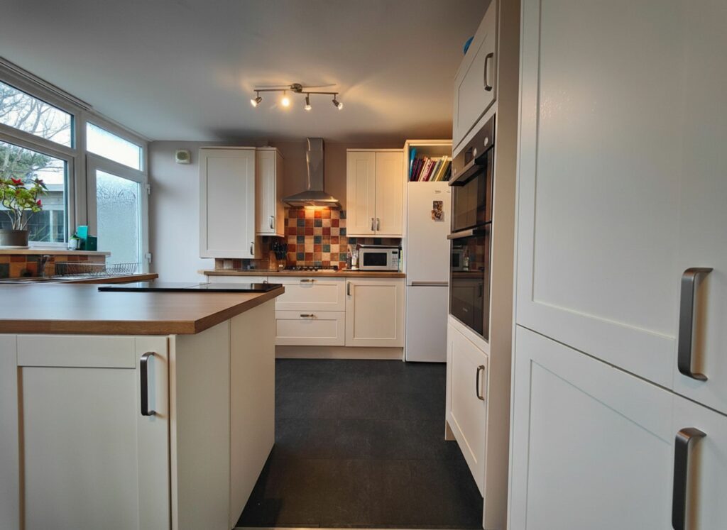 Lowlands Road, Bolton Le Sands, LA5