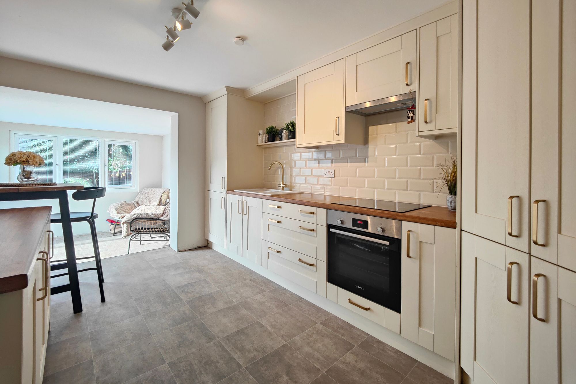 Mattock Crescent Image