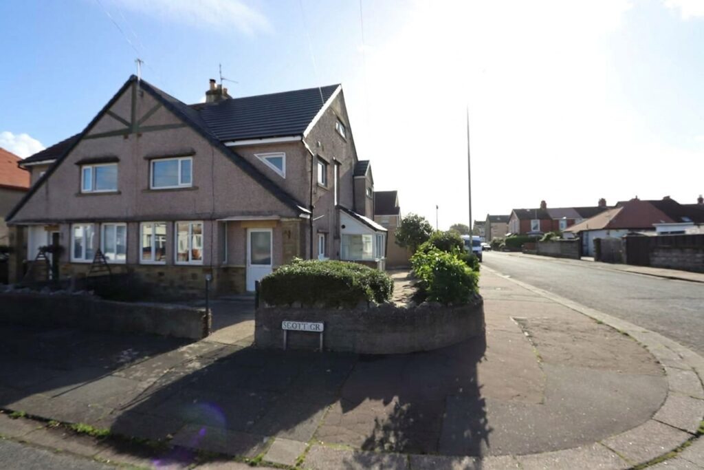 Scott Grove, Morecambe, LA4