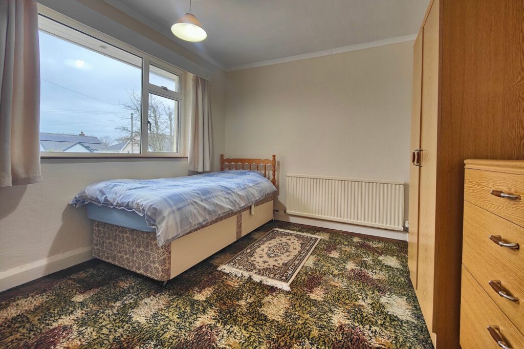 Main Street, Overton, LA3