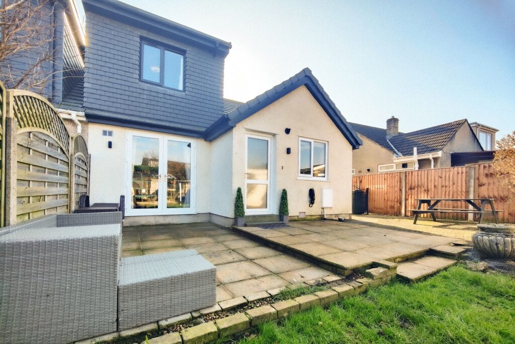 Manor Road, Slyne, LA2